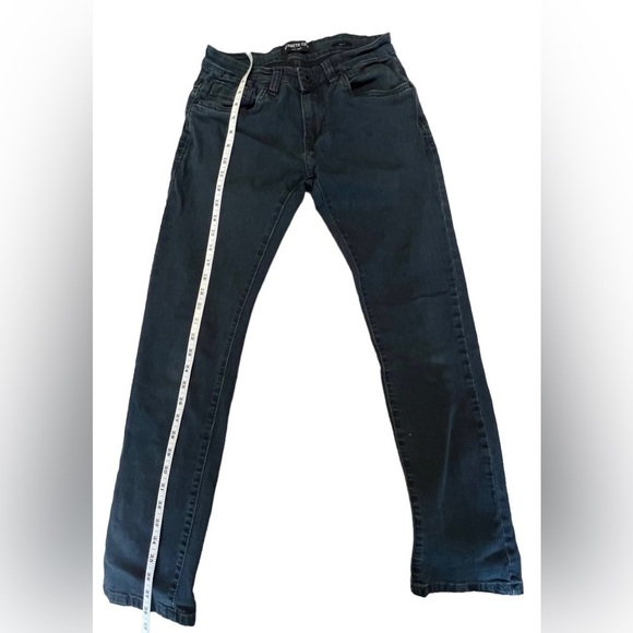 Kenneth Cole Slim Fit Straight Leg Dark Wash Black Mens Jeans 
Size:28X30 - Picture 1 of 10